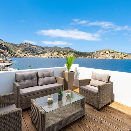 Rementzo Apartment Symi Bagian luar foto