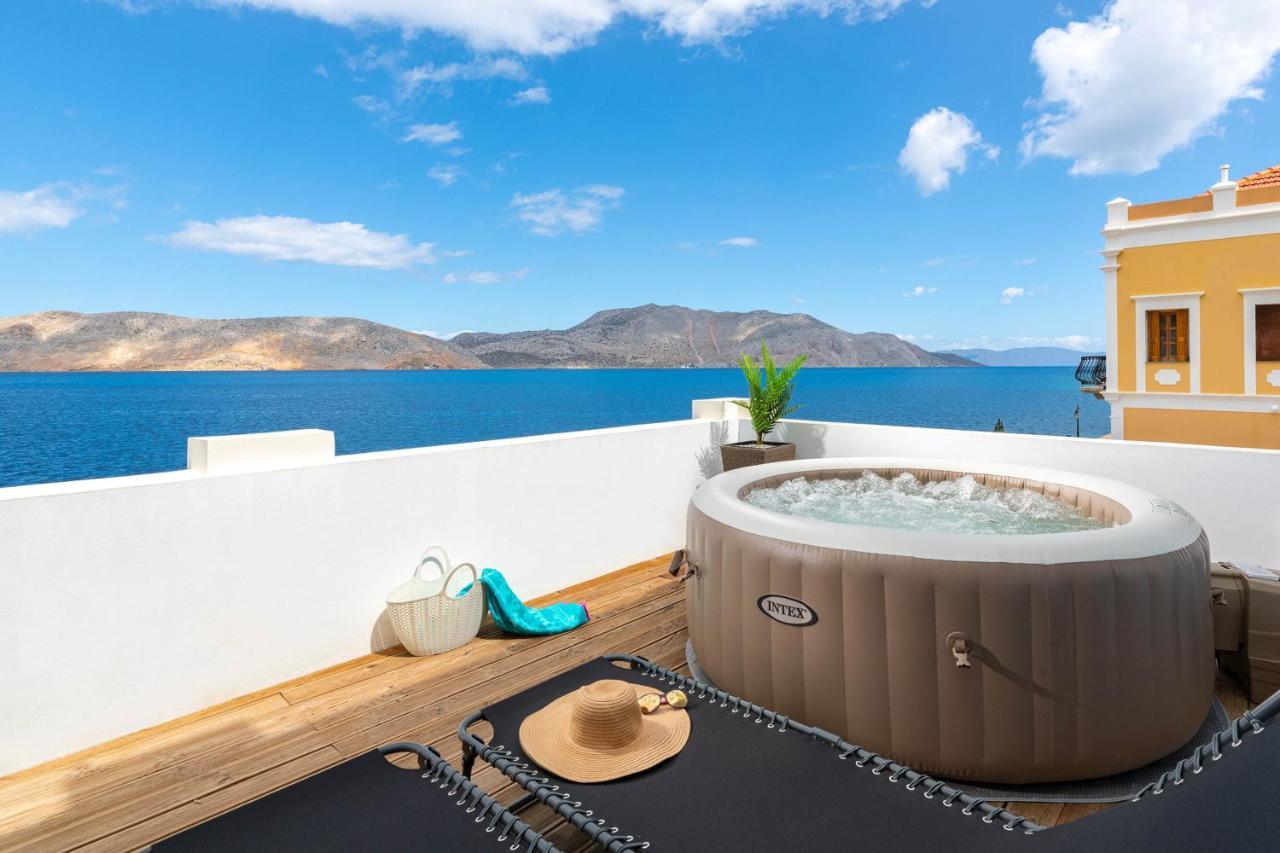 Rementzo Apartment Symi Bagian luar foto