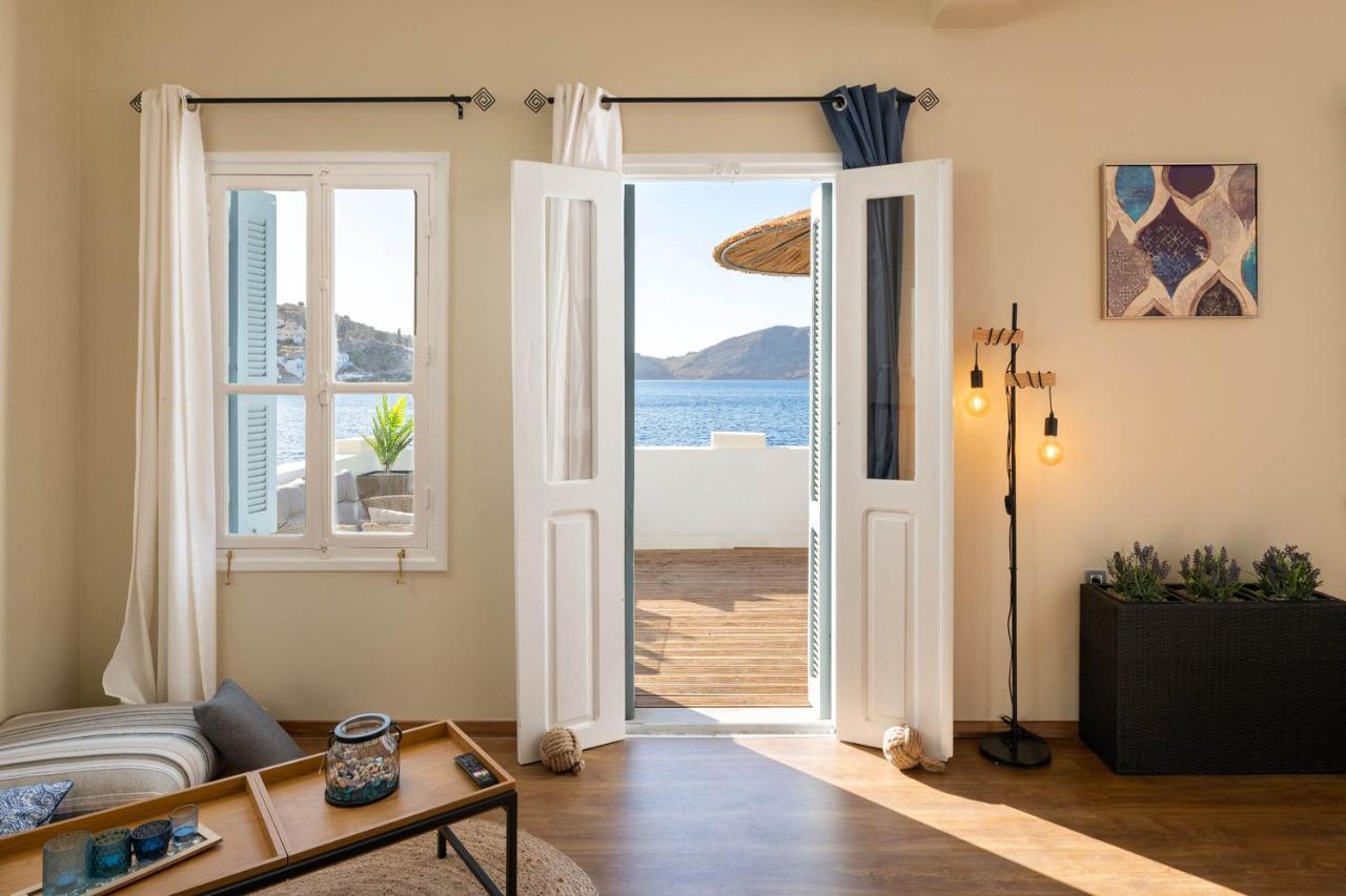 Rementzo Apartment Symi Bagian luar foto