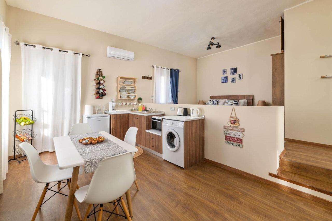 Rementzo Apartment Symi Bagian luar foto