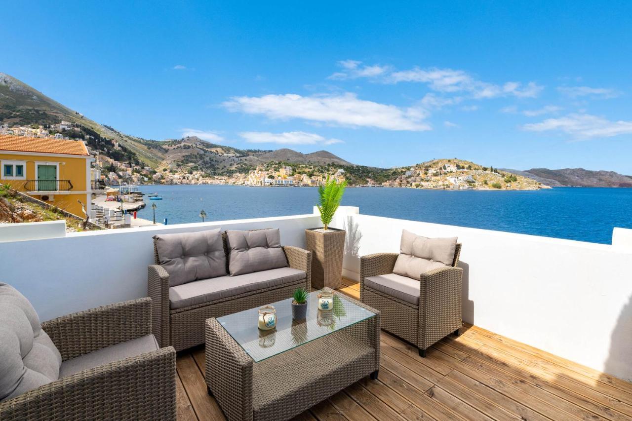 Rementzo Apartment Symi Bagian luar foto