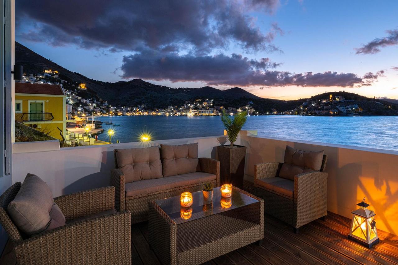 Rementzo Apartment Symi Bagian luar foto