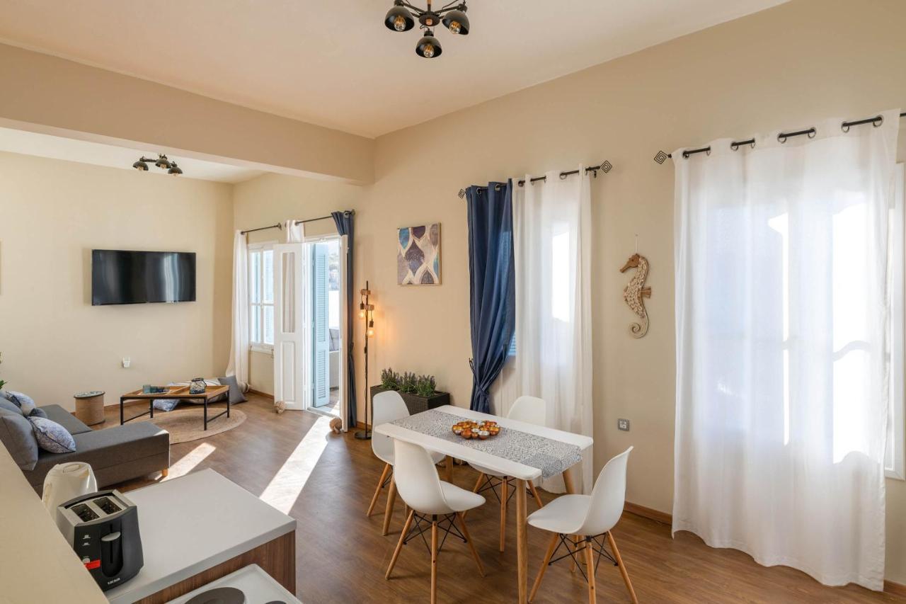 Rementzo Apartment Symi Bagian luar foto