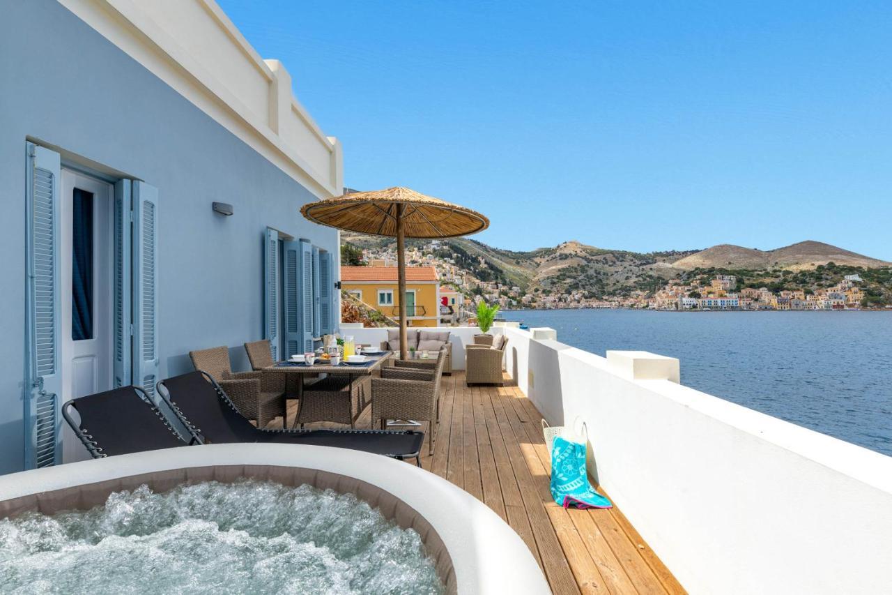 Rementzo Apartment Symi Bagian luar foto