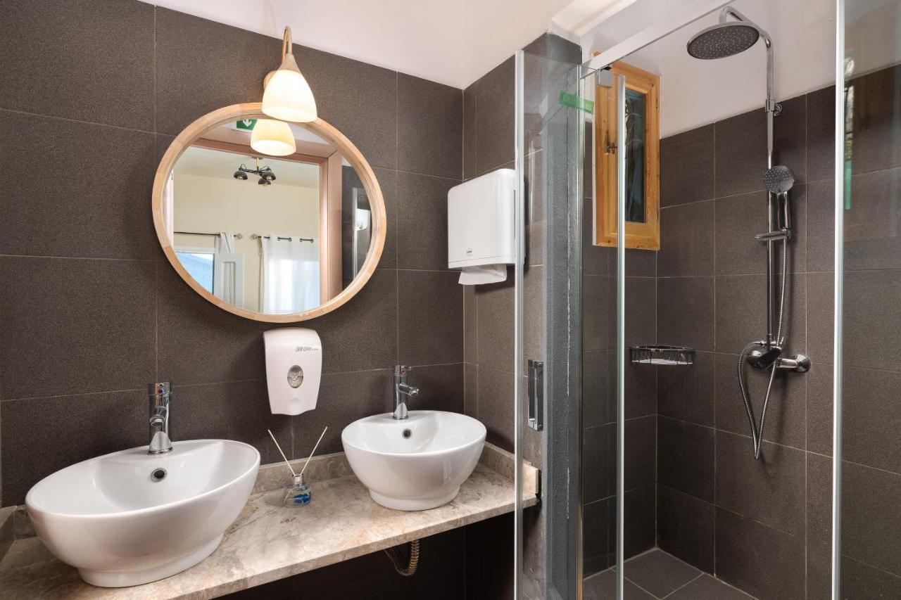 Rementzo Apartment Symi Bagian luar foto